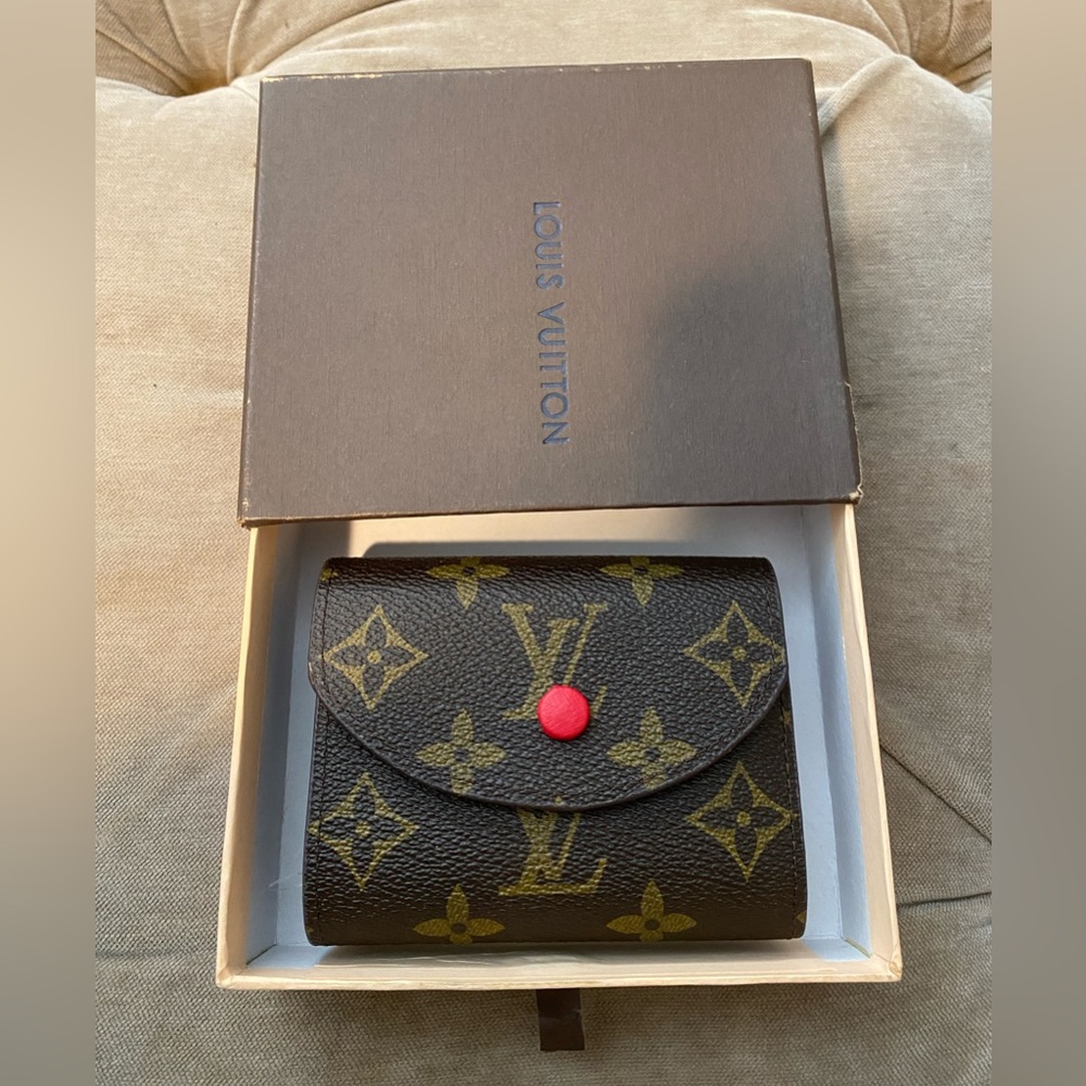 Small Louis Vuitton Wallet